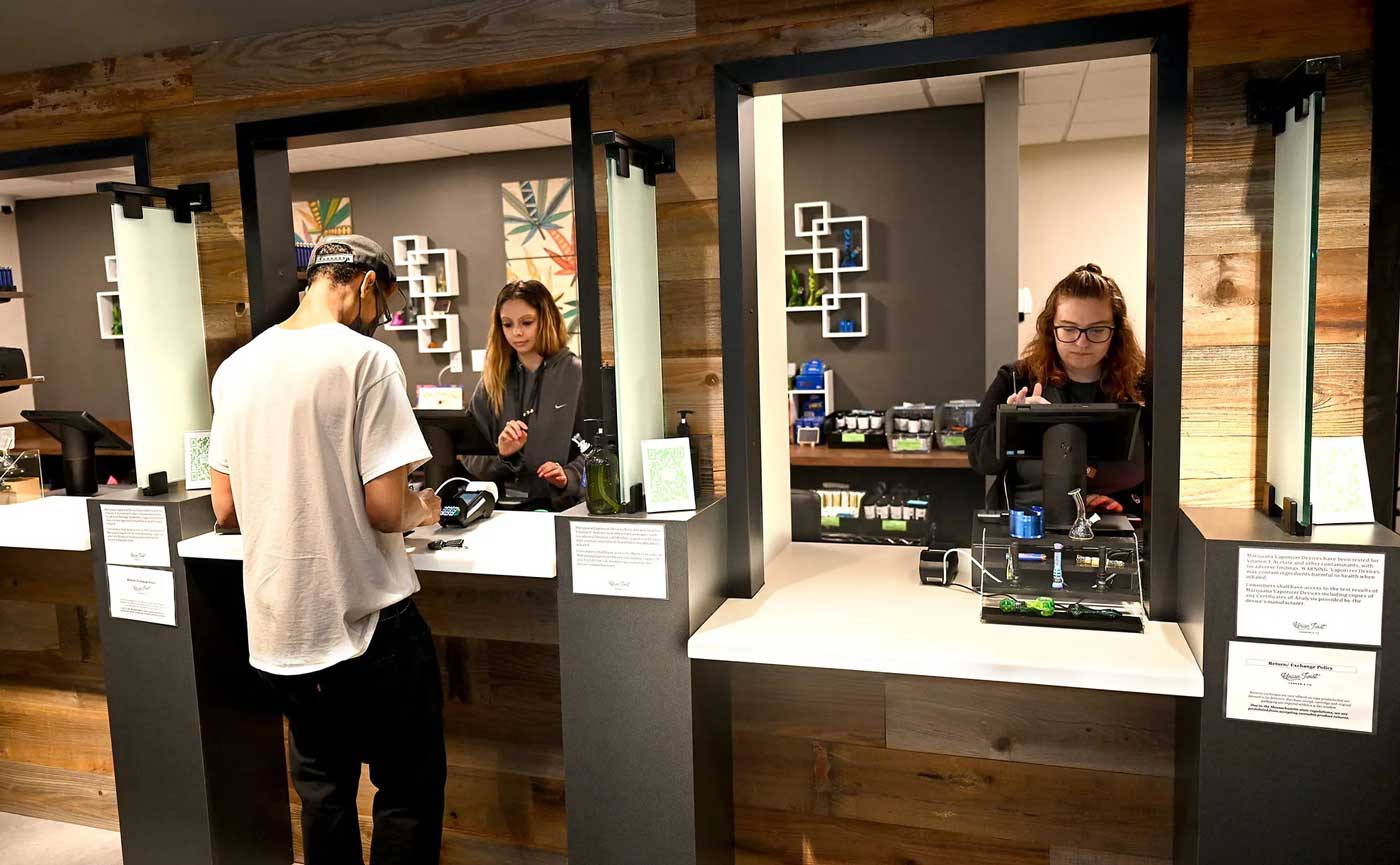 Sales Counter at Union Twist Framingham Dispensary- Photo Credit: Metro West Daily News / Wicked Local / Ken McGagh